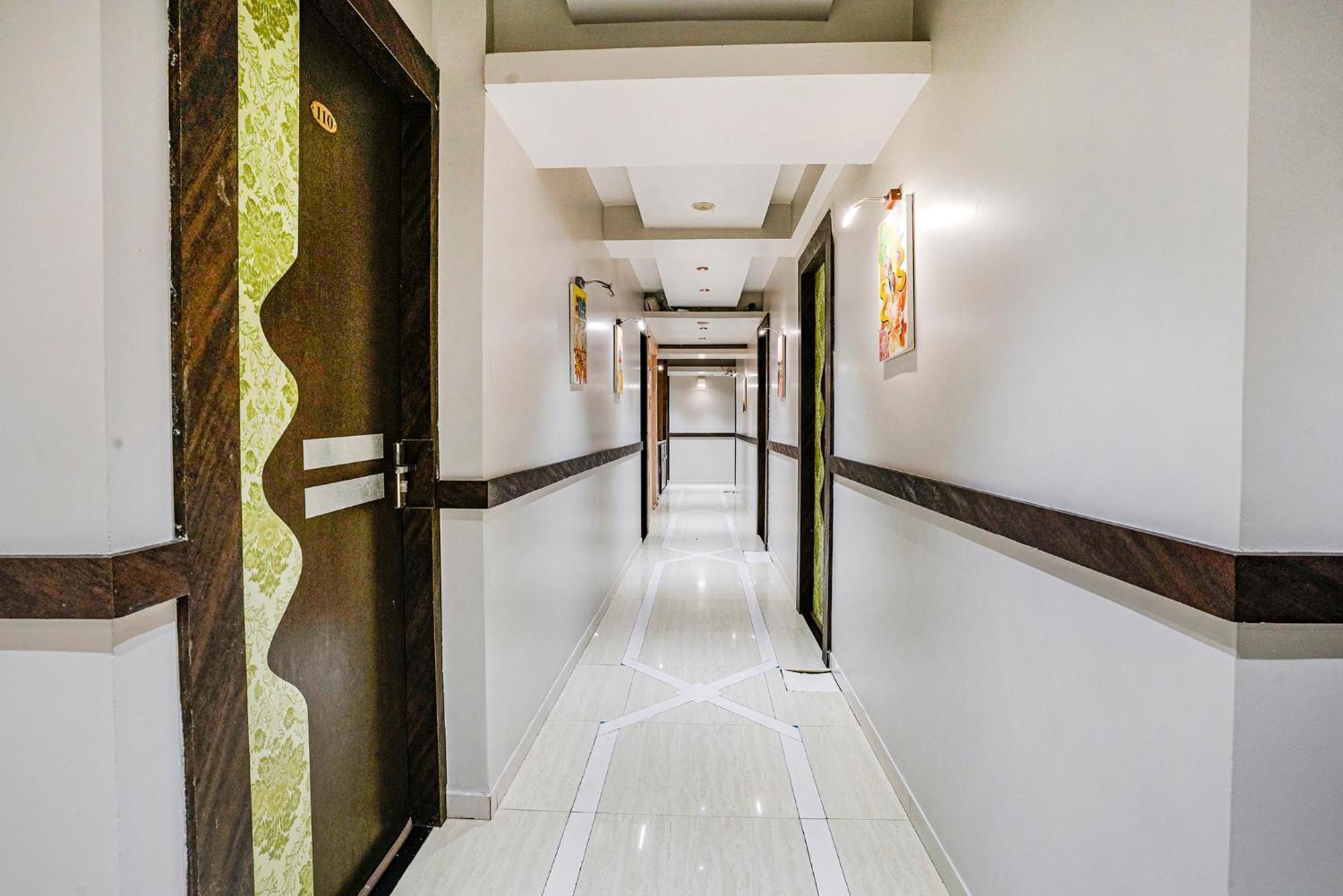 Fabexpress Amber Corp Inn - Nr Nesco Exhibition Center Bombay Exterior foto
